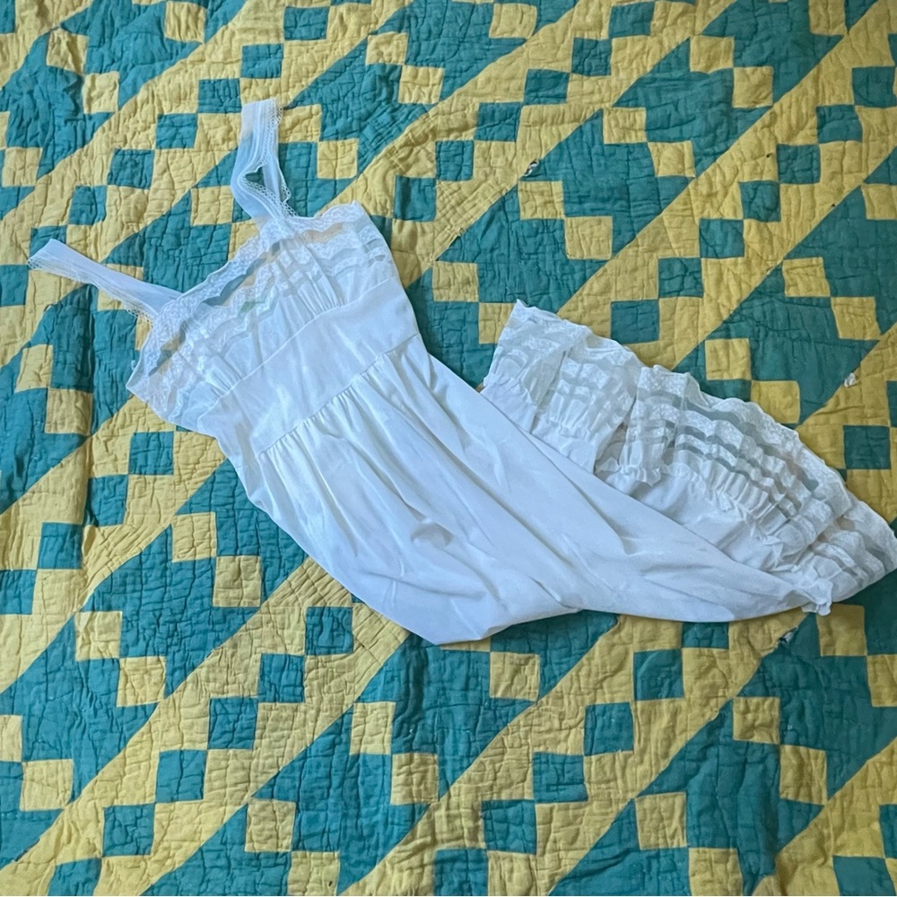 1940s White nylon nightgown